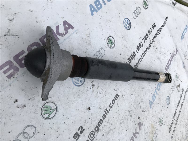 Стійка амортизатора 3C0513049CH Volkswagen CC