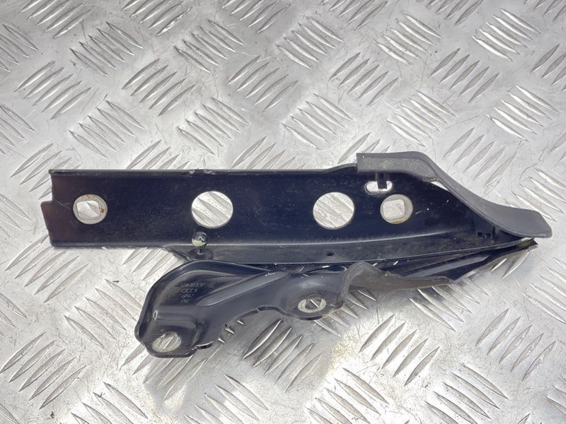 Петля капота 4G8823302E Audi A6