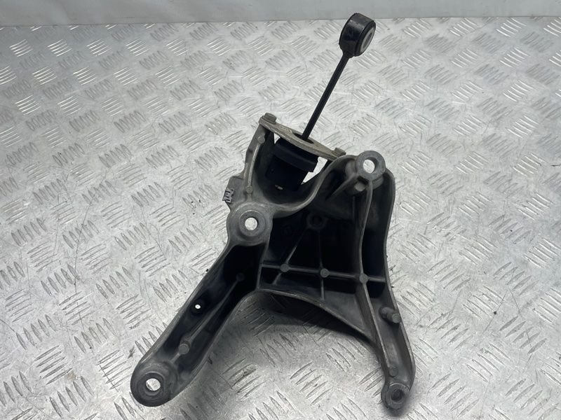 Опора / кронштейн двигуна 4M0199307BQ Audi A6