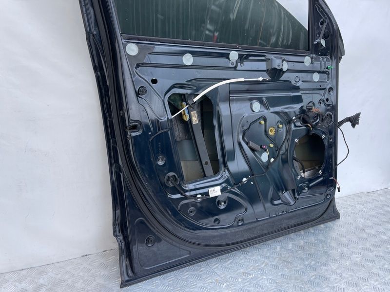 Дверь 4L0831051A Audi Q7