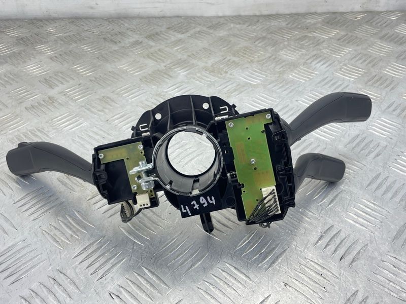 Блок подрулевых переключателей 7P6953502 Volkswagen Touareg