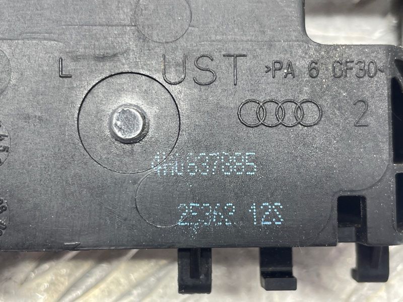 Кронштейн ручки 4H0837885 Audi A7