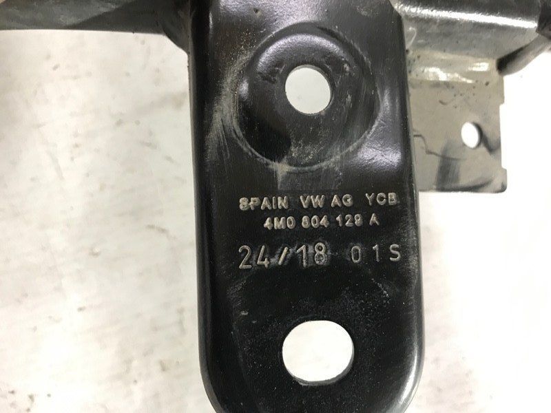 Поперечная балка усилителя 4M0803221A Audi Q7