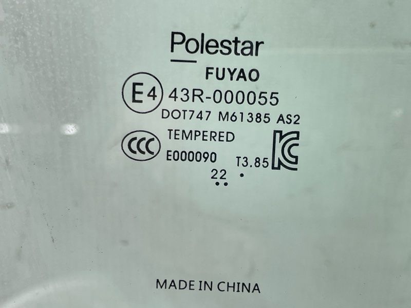 Скло дверей Polestar 2
