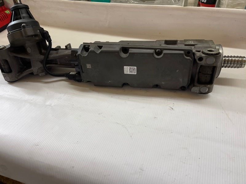 Рульова рейка 4M1423055T Audi Q7