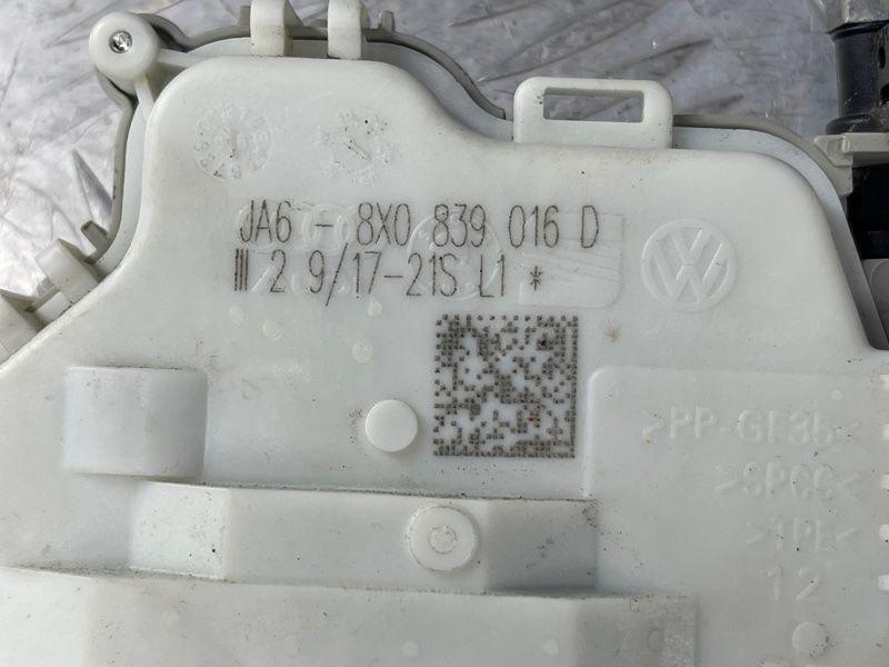 Замок двери 8X0839016D Audi Q5