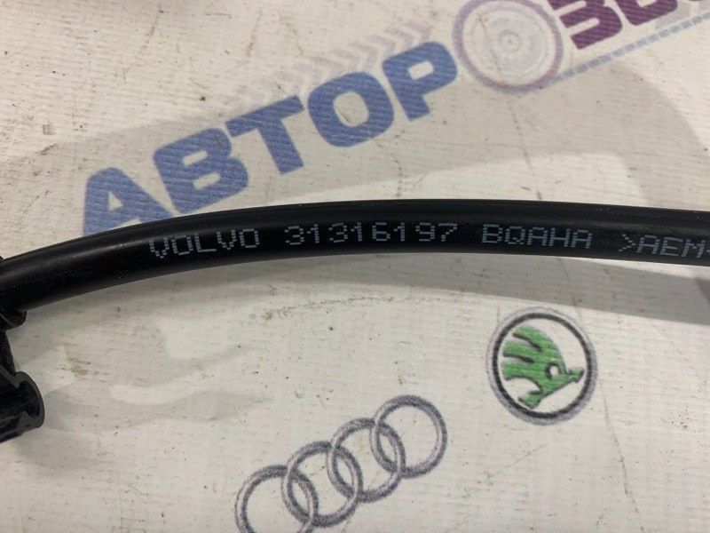 Трубка вентиляції картера 31316197 Volvo XC60
