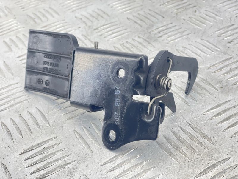 Скоба замка капоту 4H0823485C Audi A8