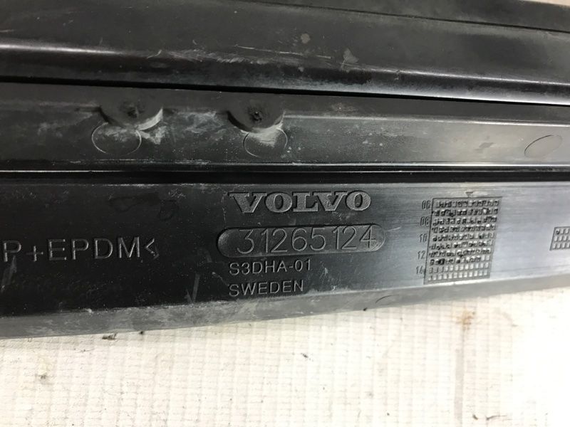 Балка радіатора 31265124 Volvo XC60