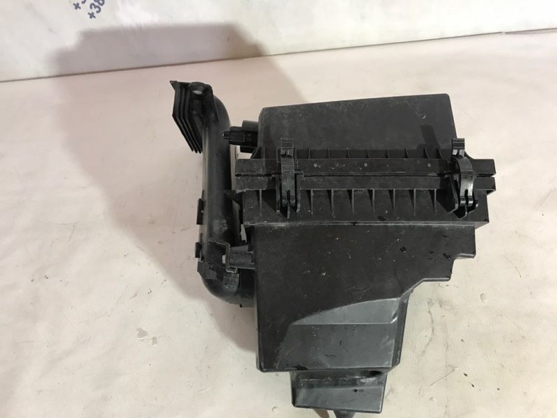 Корпус повітряного фільтра F2GZ9661B Ford Edge