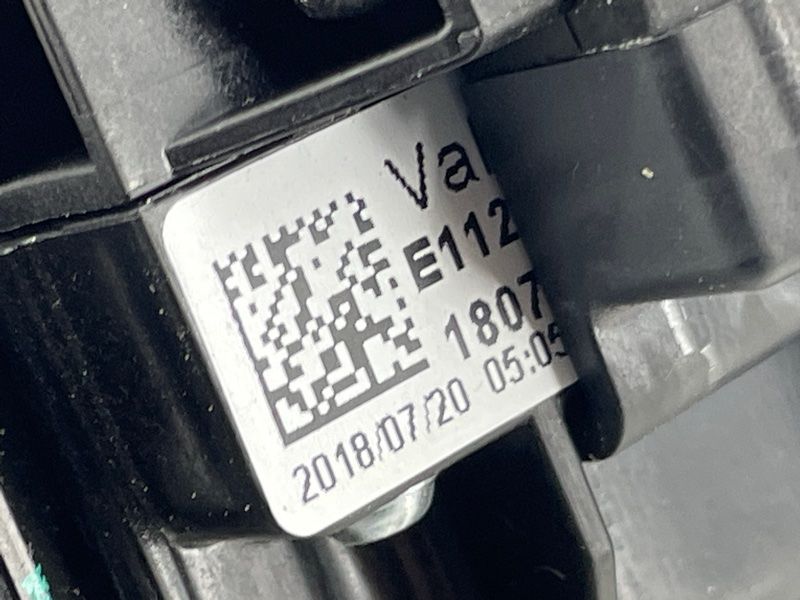 Підрульовий перемикач Volvo XC60