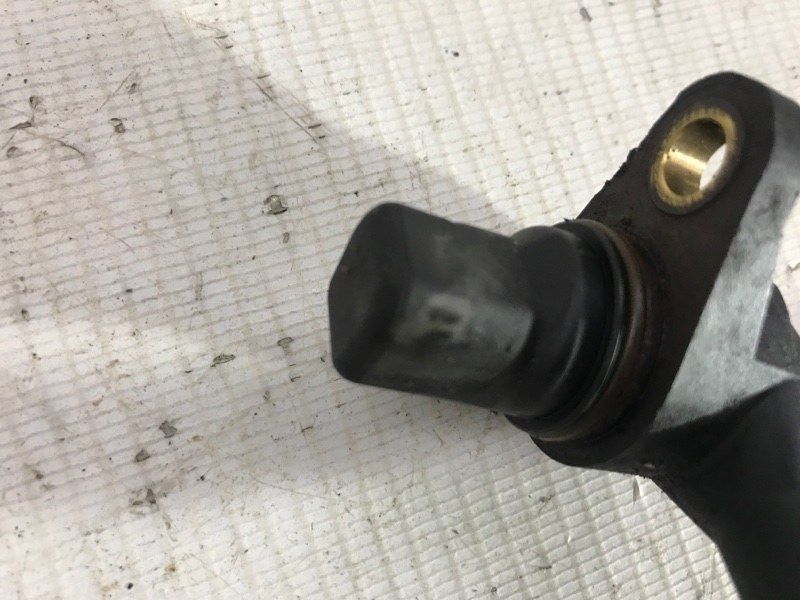 Датчик положения коленвала 03H906433 Volkswagen Touareg