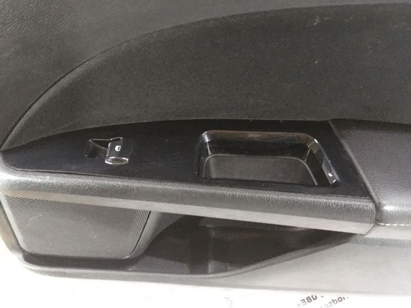 Карта / Обшивка двери DS73F27658A Ford Fusion