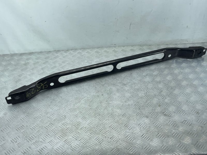 Поперечна балка підсилювача 31429723 Volvo XC60