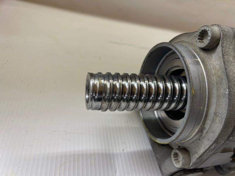Рульова рейка 4M1423055T Audi Q7