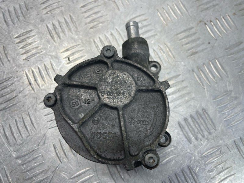 Вакуумний насос 03H145100C Volkswagen Touareg