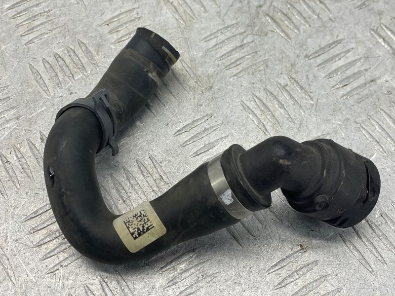 Патрубок 8W0819332P Audi A4 Allroad
