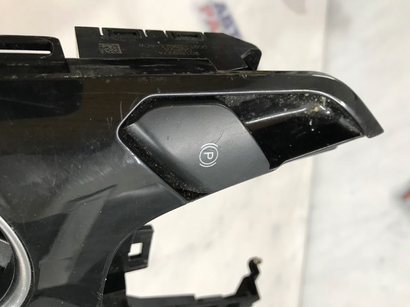 Підстаканник DG9T2B623ACW Ford Fusion