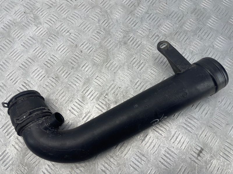 Патрубок повітряного фільтра 1K0129654BE Volkswagen CC