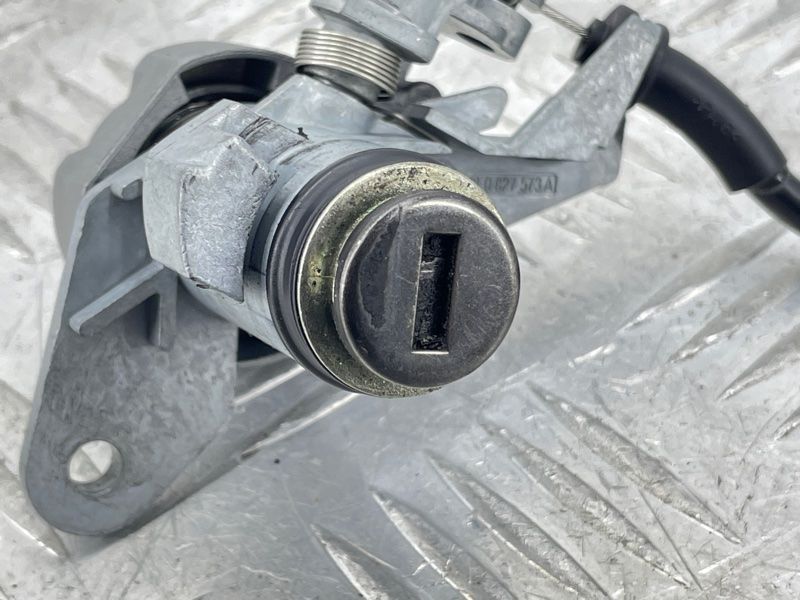 Личинка замка 8F0827573 Audi A8