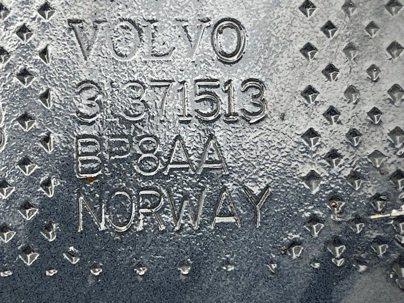 Підсилювач заднього бампера 31371513 Volvo XC90