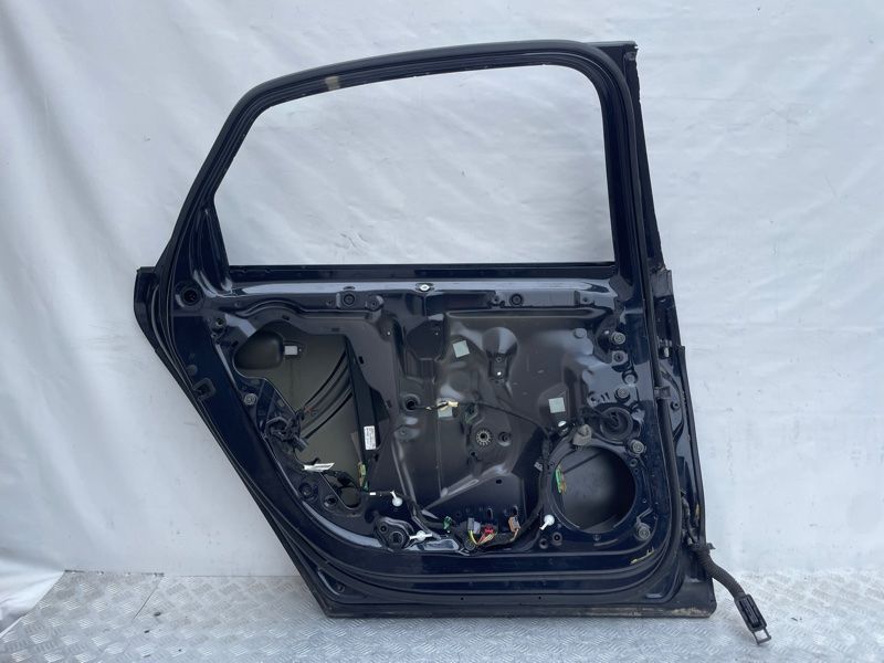 Двері 4H4833051D Audi A8