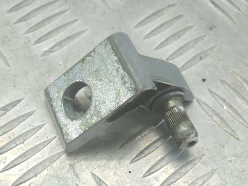 Петля дверей Audi A4