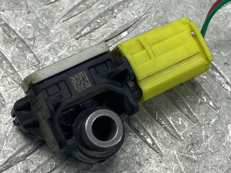 Датчик удару 988303JA0A Infiniti Q50