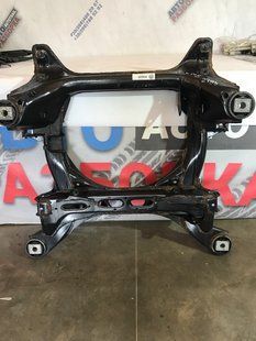 Підрамник передній 7P0400025 Volkswagen Touareg