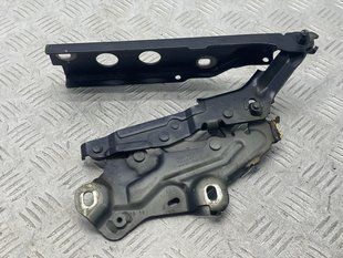 Петля капота 4K0823301A Audi A6