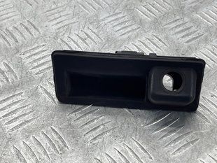 Кнопка замка кришки багажника 4M0827566 Audi Q7