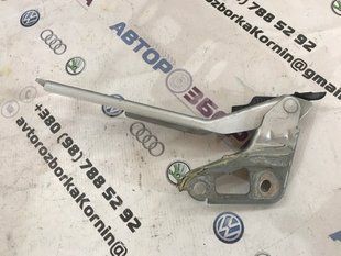 Петля капота 4L0823301 Audi Q7