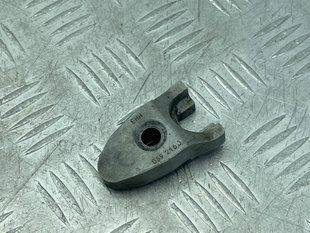Притискна планка форсунки 059130216J Audi Q7