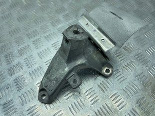 Опора двигуна права 4G0199308N Audi A7 Audi A4, Audi A5, Audi A6, Audi A7, Audi A8, Audi Q5, Audi S4, Audi S5, Audi SQ5