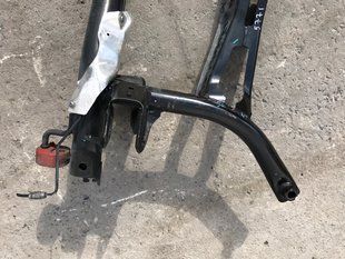 Подрамник задний 561505315E Volkswagen Passat
