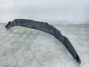Замикаюча панель крила 4M0821112 Audi Q7