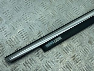 Молдинг / ущільнювач пазу скла (хром) 4G8853284B Audi A7