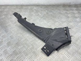 Направляющая переднего бампера 4L0807283B Audi Q7