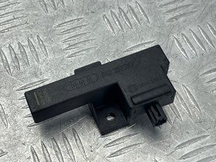 Антенна бесключевого доступа (KESSY) 8K0907247 Audi A6 Audi A4, Audi A4 Allroad, Audi A5, Audi A6, Audi A7, Audi A8, Audi Q5, Audi RS5, Audi RS7, Audi S4, Audi S5, Audi S6, Audi S7, Audi S8, Audi SQ5