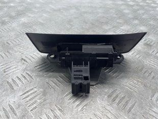 Замок крышки багажника 31440240 Volvo XC60