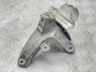 Кронштейн Audi A8