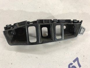 Направляюча переднього бампера 7P6807050 Volkswagen Touareg