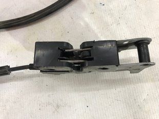 Замок капота 7P6823509B Volkswagen Touareg