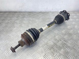 Піввісь 4M0407271D Audi Q7