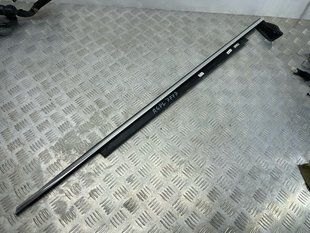 Молдинг / ущільнювач пазу скла (хром) 4G08532832ZZ Audi A6