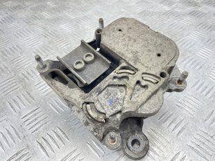 Опора / Подушка КП 4G0399153A Audi A6