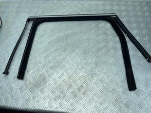 Направляющая стекла двери 7P0839431L Volkswagen Touareg