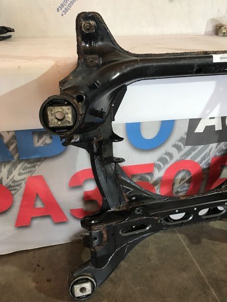 Підрамник передній 7P0400025 Volkswagen Touareg