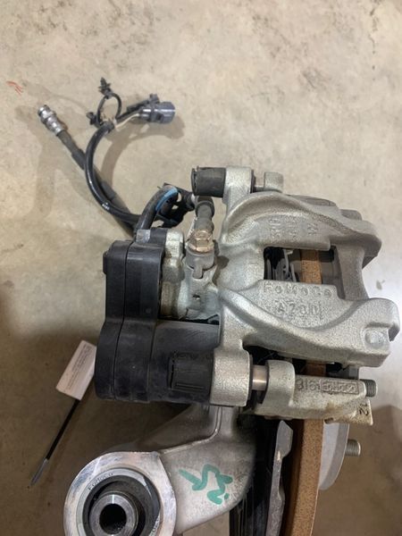 Суппорт тормозной KG9C2D250C Ford Edge
