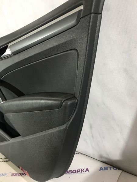 Обшивка дверей Volkswagen Passat